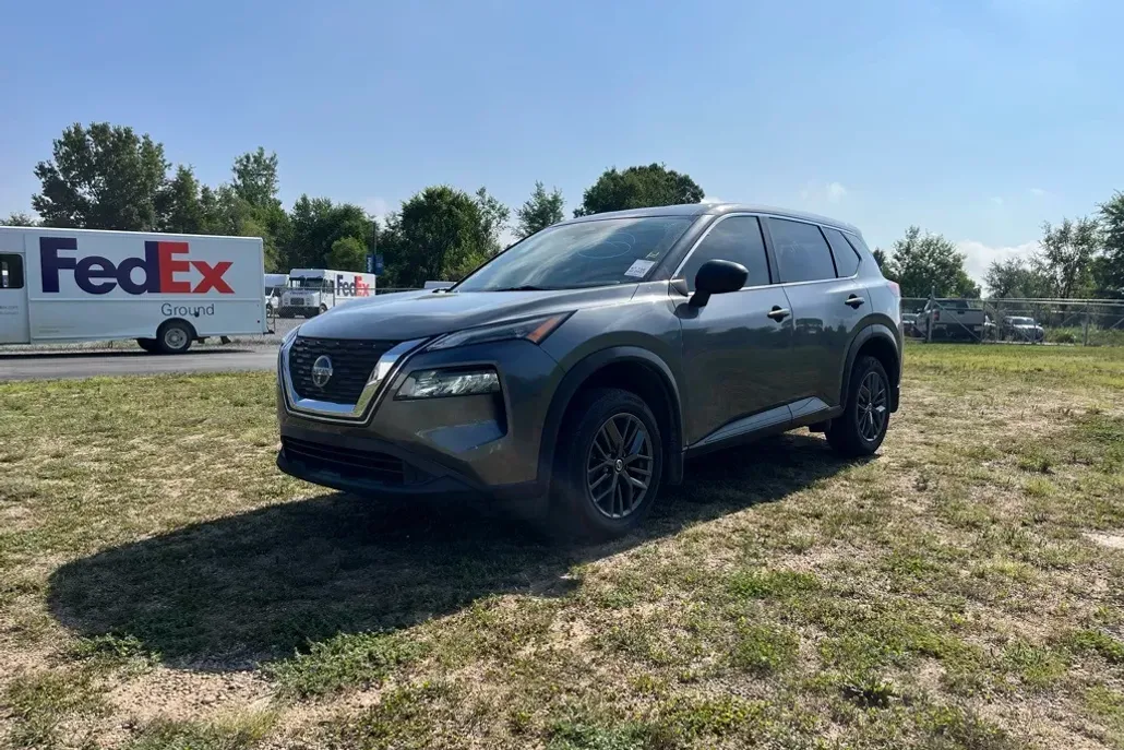 2021 Nissan Rogue S photo 1