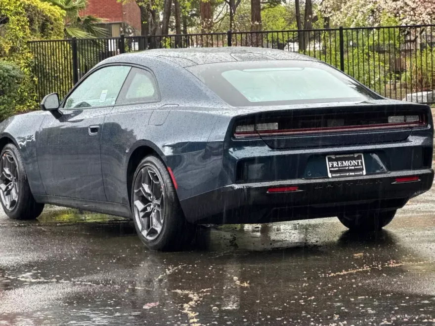 2025 Dodge Charger R/T photo 5