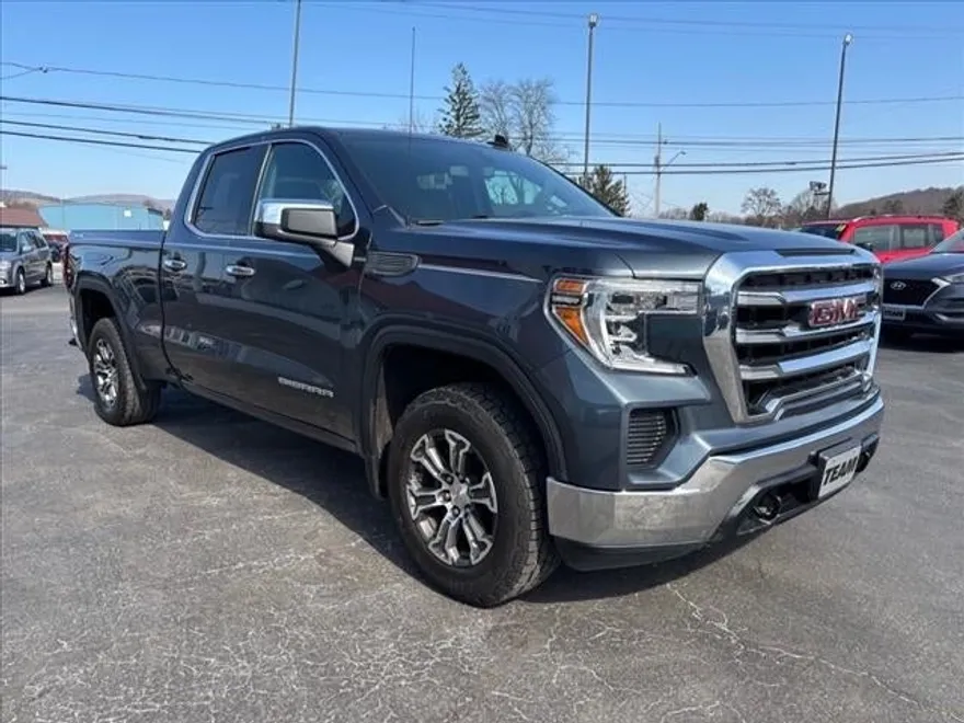2020 Gmc Sierra 1500 SLE photo 1