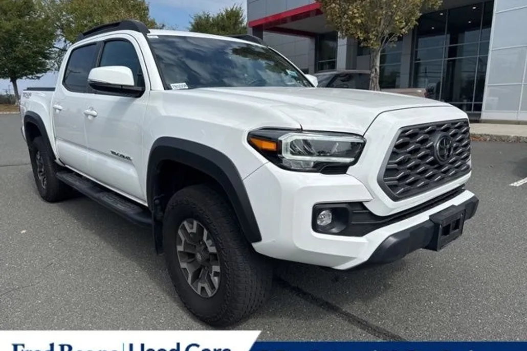 2023 Toyota Tacoma TRD Off-Road V6 photo 1