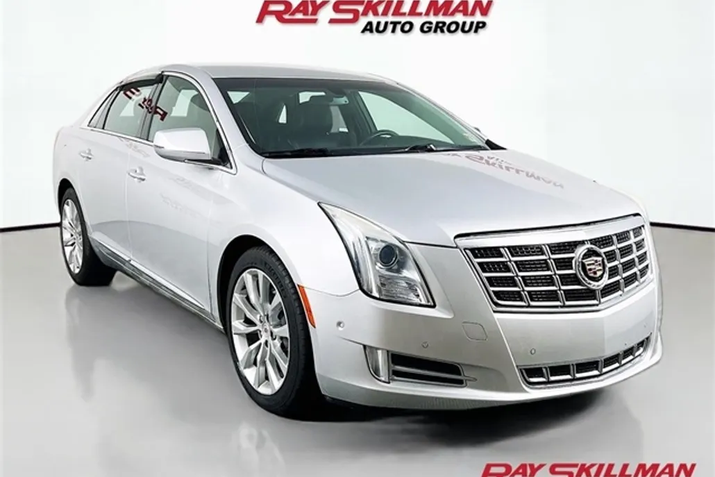 2015 Cadillac XTS Luxury photo 1
