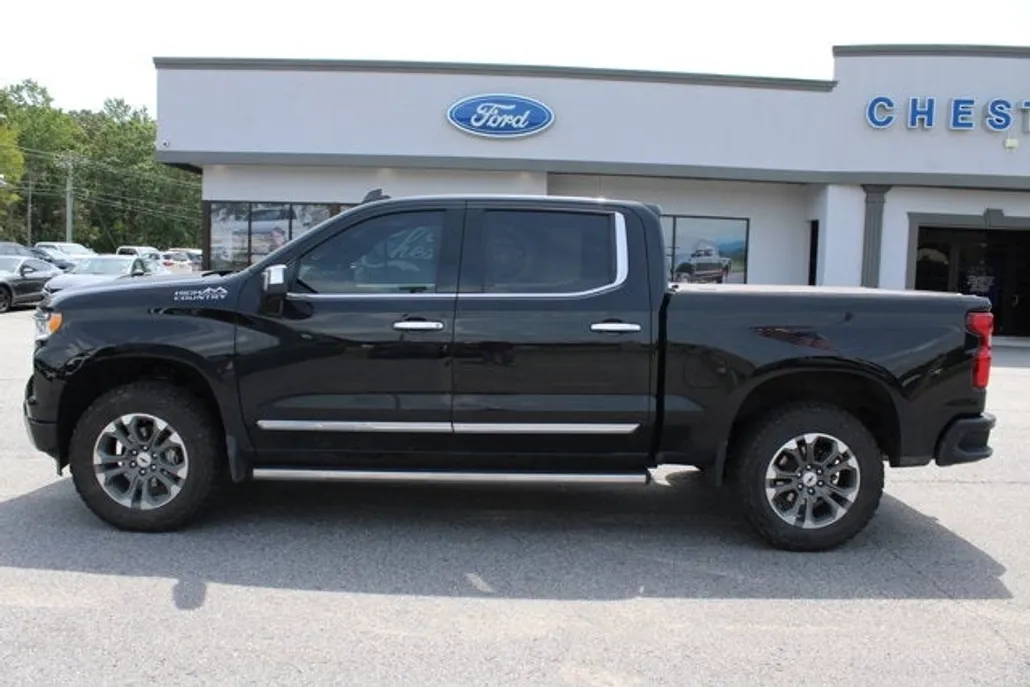 2023 Chevrolet Silverado 1500 High Country photo 1