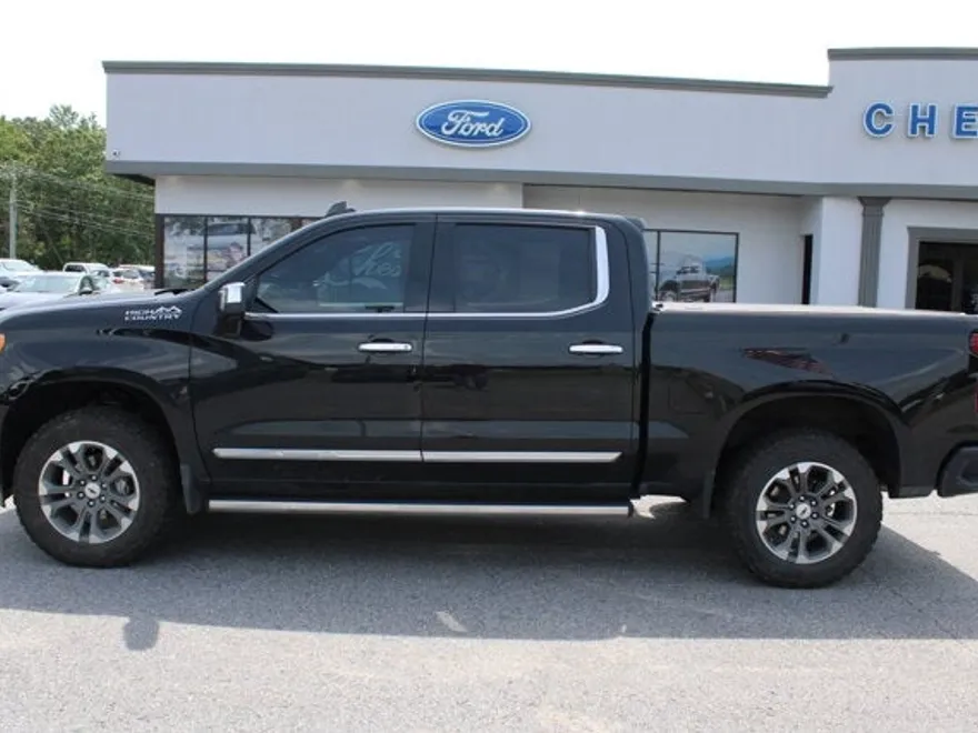 2023 Chevrolet Silverado 1500 High Country photo 1