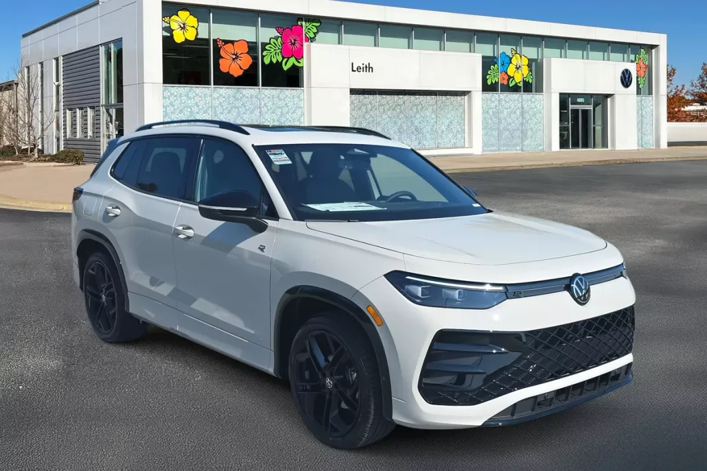 2025 Volkswagen Tiguan SE R-Line Black photo 1