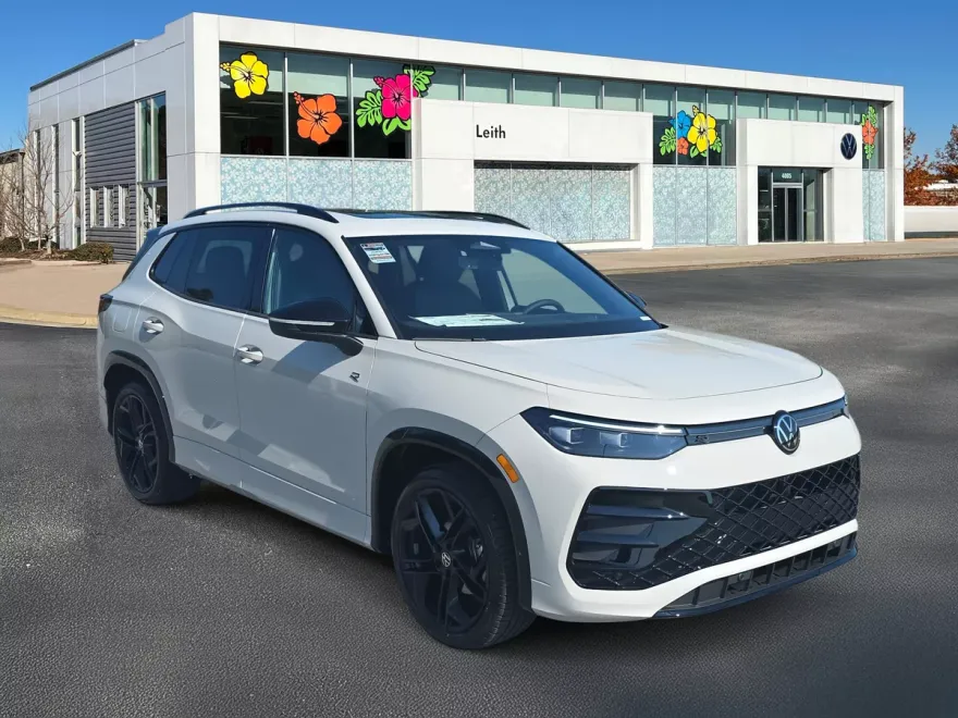 2025 Volkswagen Tiguan SE R-Line Black photo 1