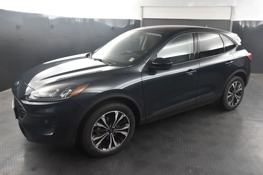 2022 Ford Escape SE photo 1