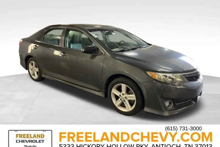 2012 Toyota Camry L photo 1