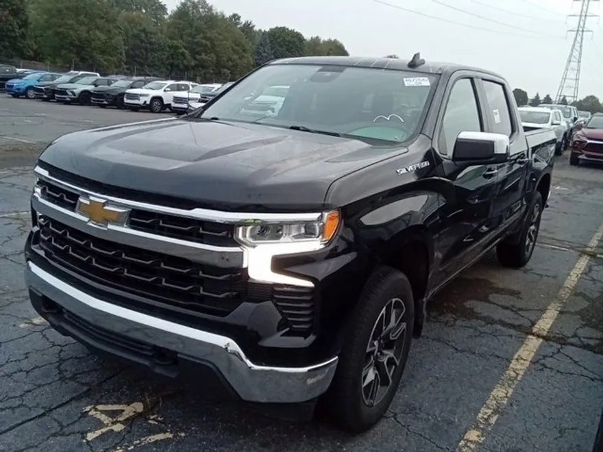 2022 Chevrolet Silverado 1500 LT photo 1