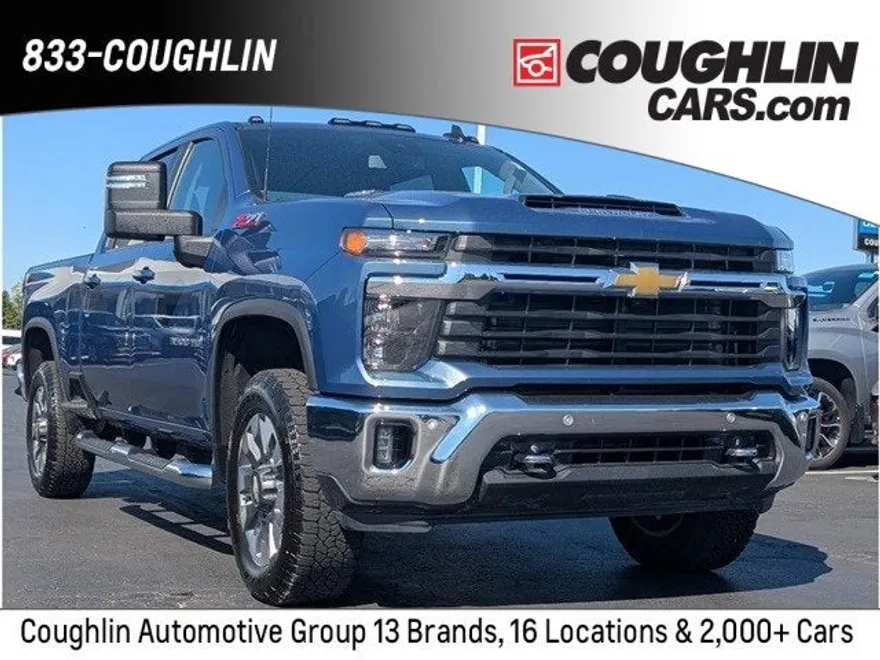 2025 Chevrolet Silverado 3500HD LT photo 1