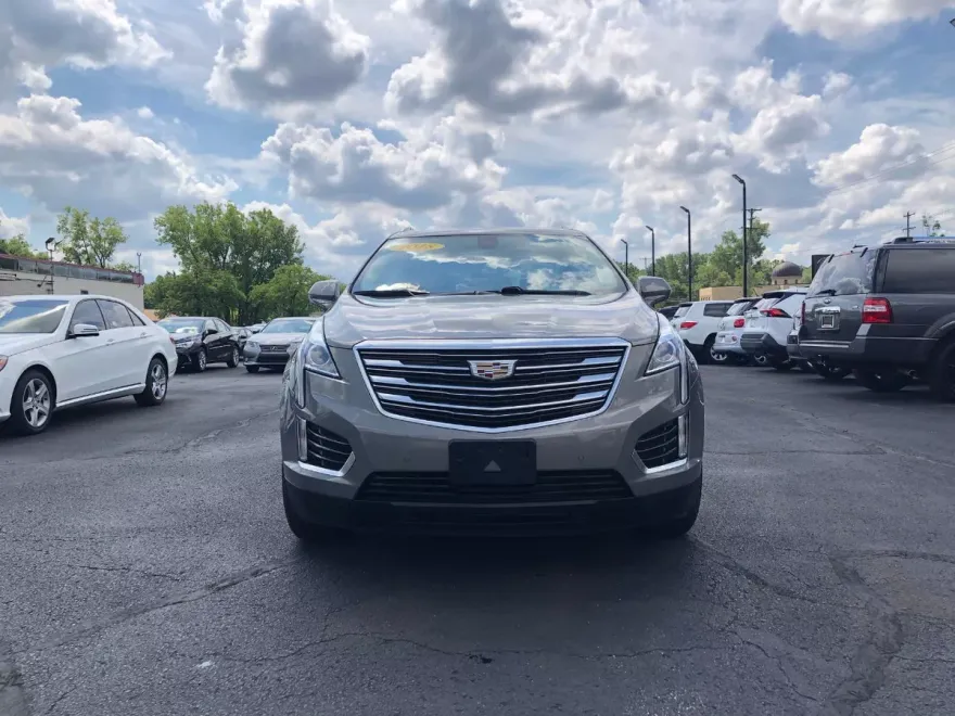 2018 Cadillac XT5 Luxury photo 1