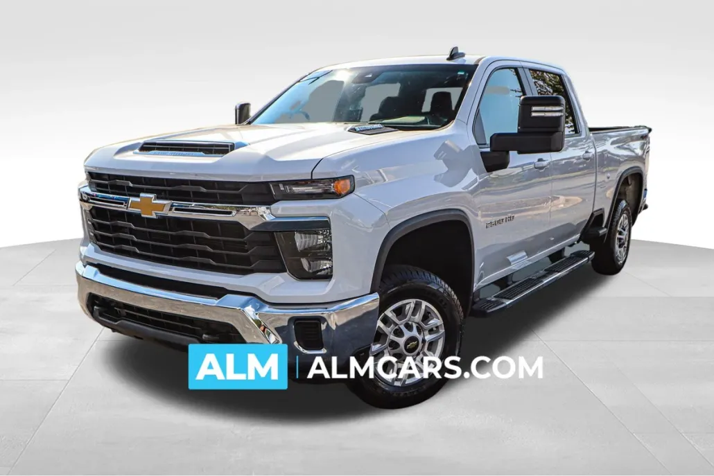 2024 Chevrolet Silverado 2500HD LT photo 1