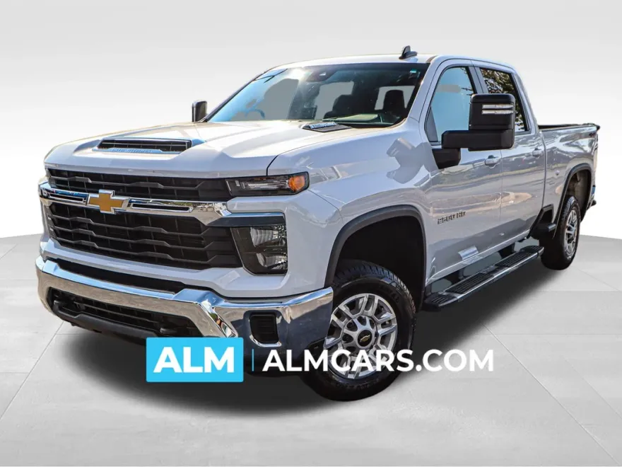 2024 Chevrolet Silverado 2500HD LT photo 1