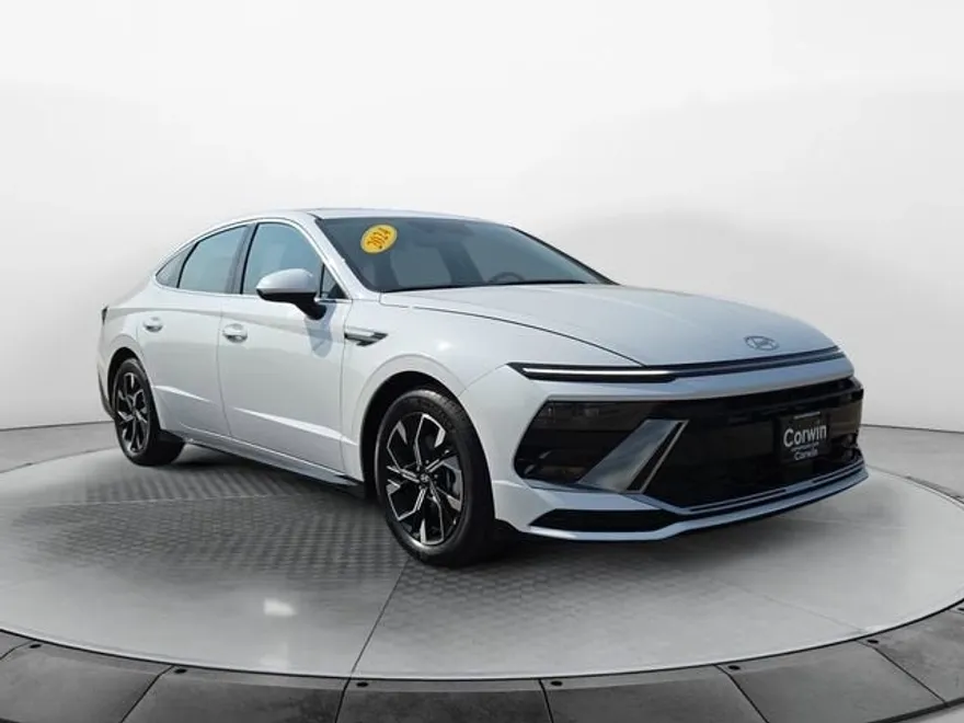 2024 Hyundai Sonata SEL photo 1