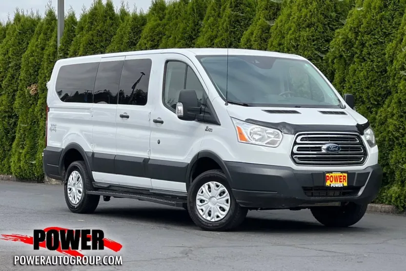 2018 Ford Transit Passenger XL photo 1