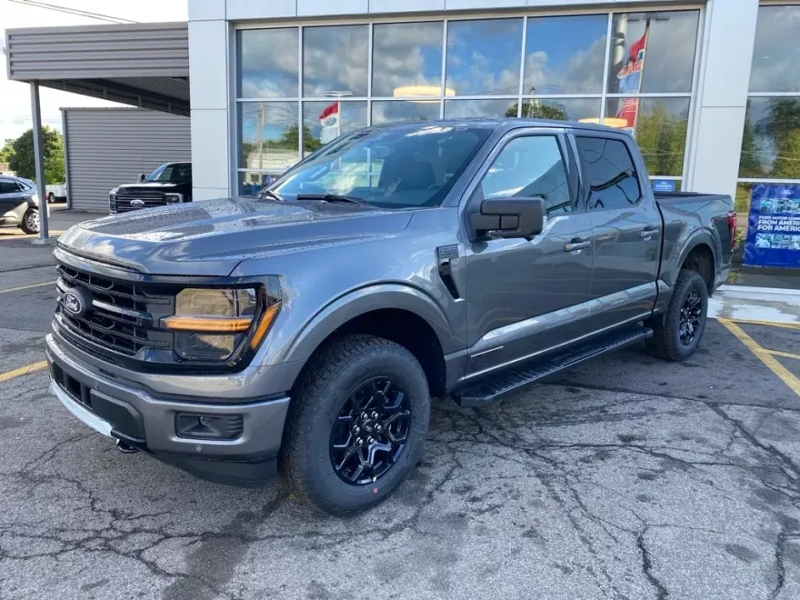 2025 Ford F-150 XLT photo 1