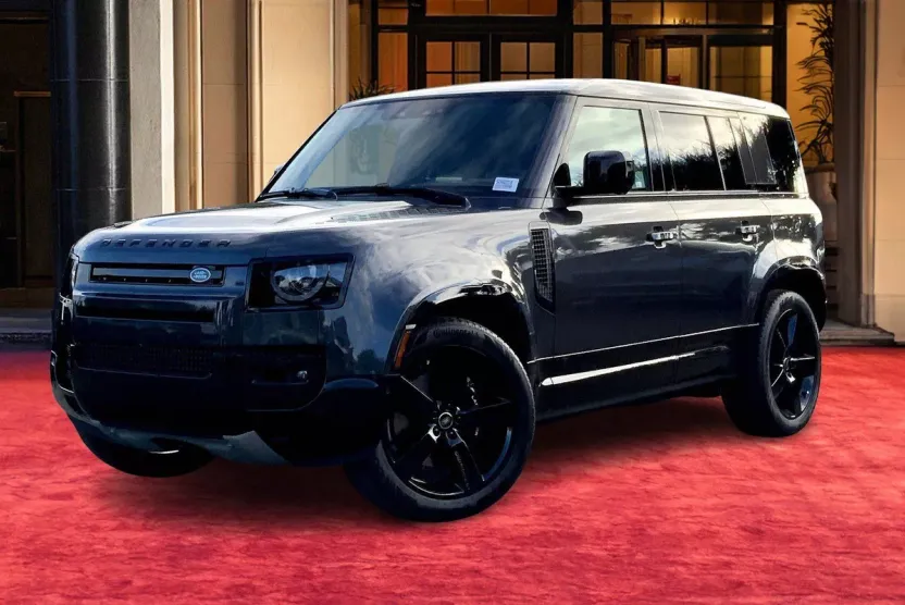 2025 Land Rover Defender 110 V8 photo 1