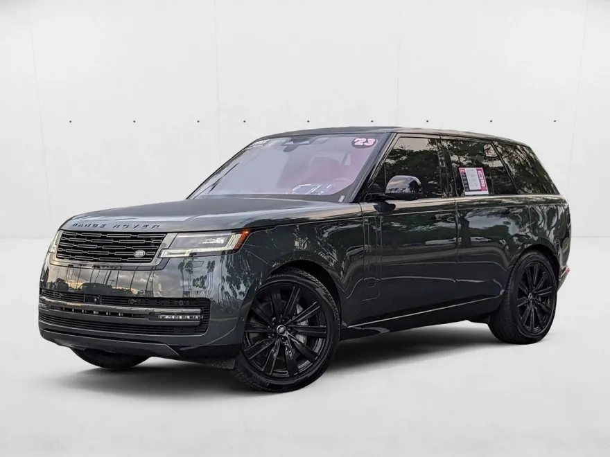 2023 Land Rover Range Rover SE photo 1