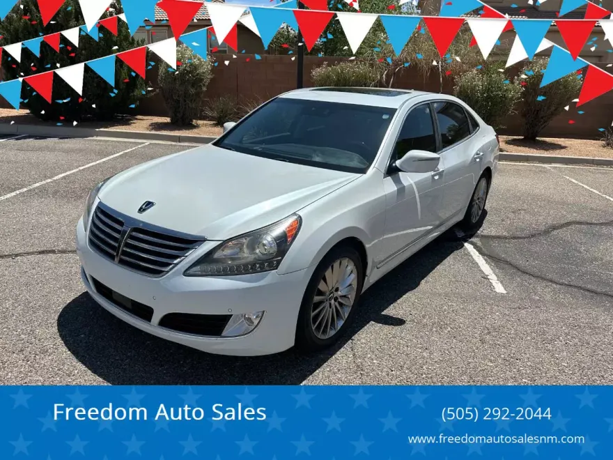 2012 Hyundai Equus Signature photo 1