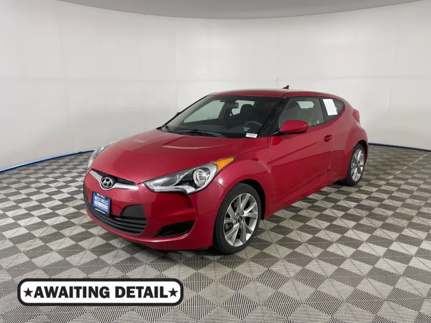2016 Hyundai Veloster Base photo 1