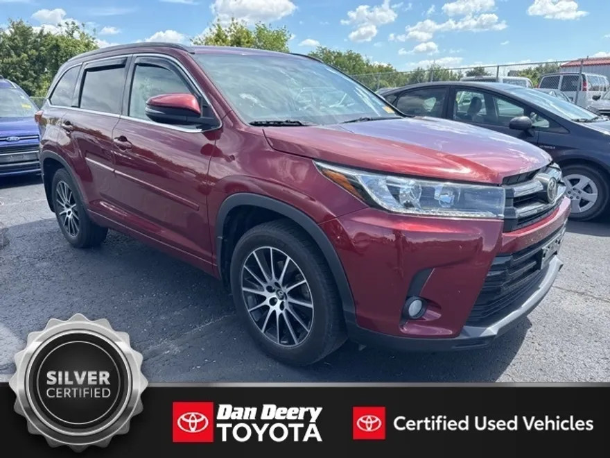 2018 Toyota Highlander SE photo 1
