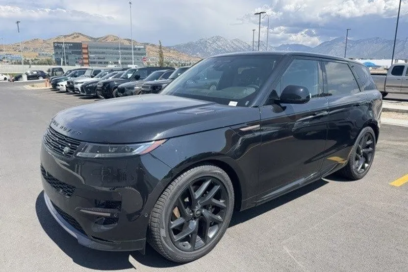 2024 Land Rover Range Rover Sport SE photo 1