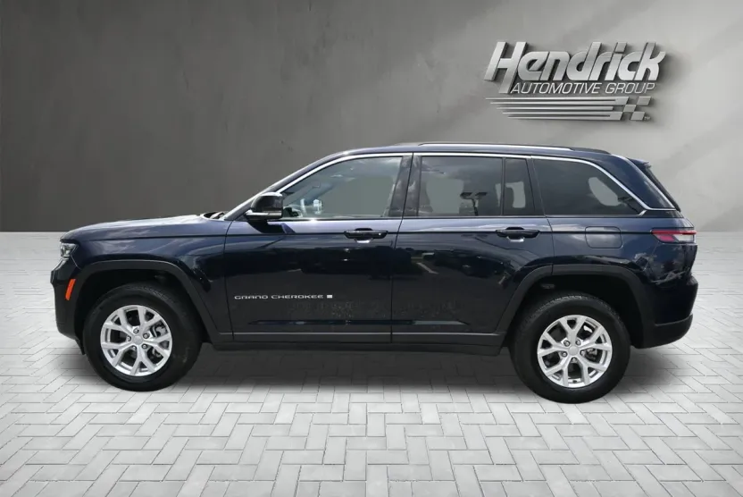 2023 Jeep Grand Cherokee Limited photo 1