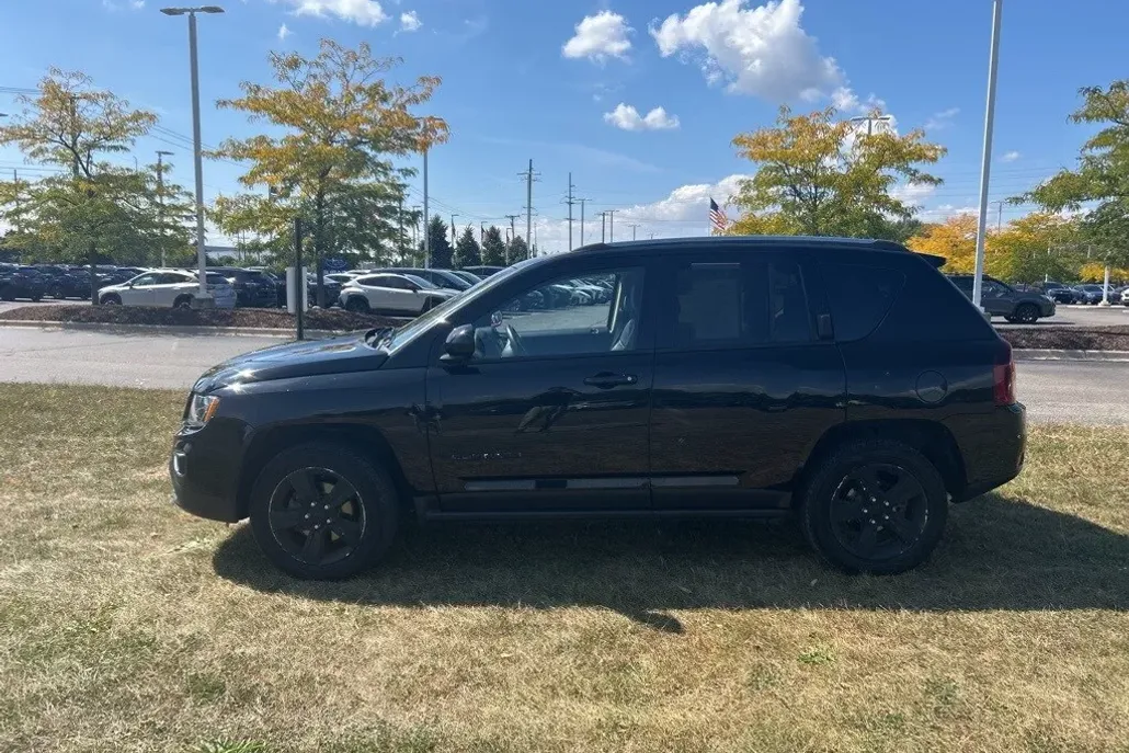 2016 Jeep Compass Latitude High Altitude photo 1