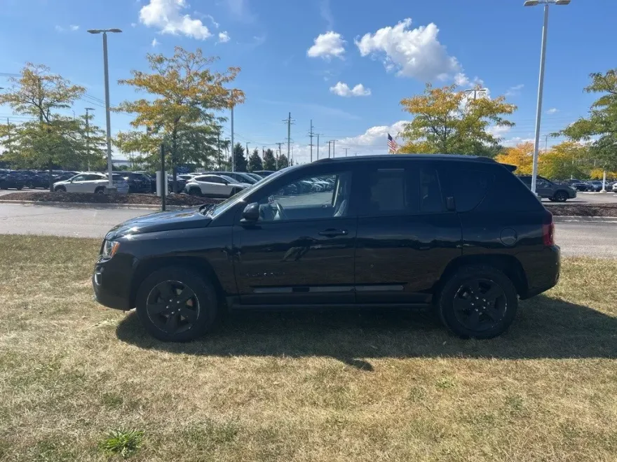 2016 Jeep Compass Latitude High Altitude photo 1