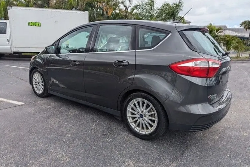 2016 Ford C-Max Energi SEL photo 1