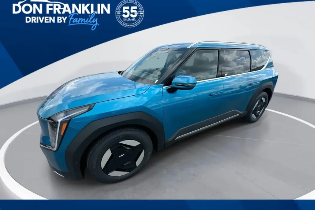 2026 Kia EV9 Wind photo 1