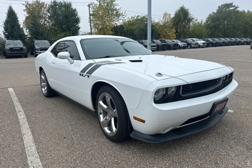 2013 Dodge Challenger R/T photo 1