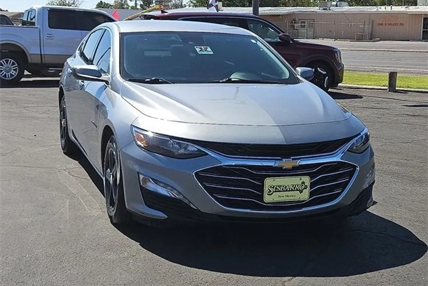 2023 Chevrolet Malibu 1LT photo 1