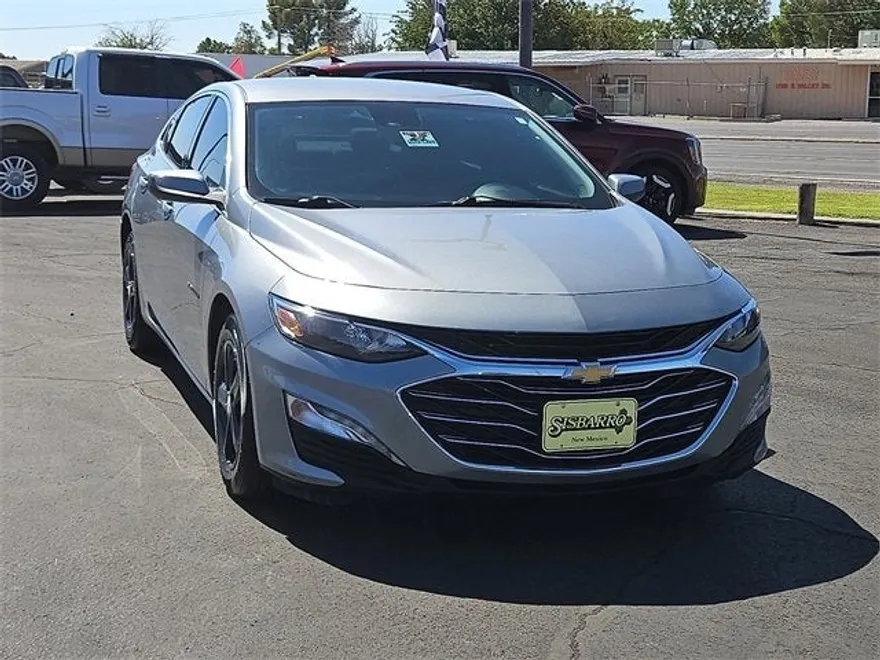 2023 Chevrolet Malibu 1LT photo 1