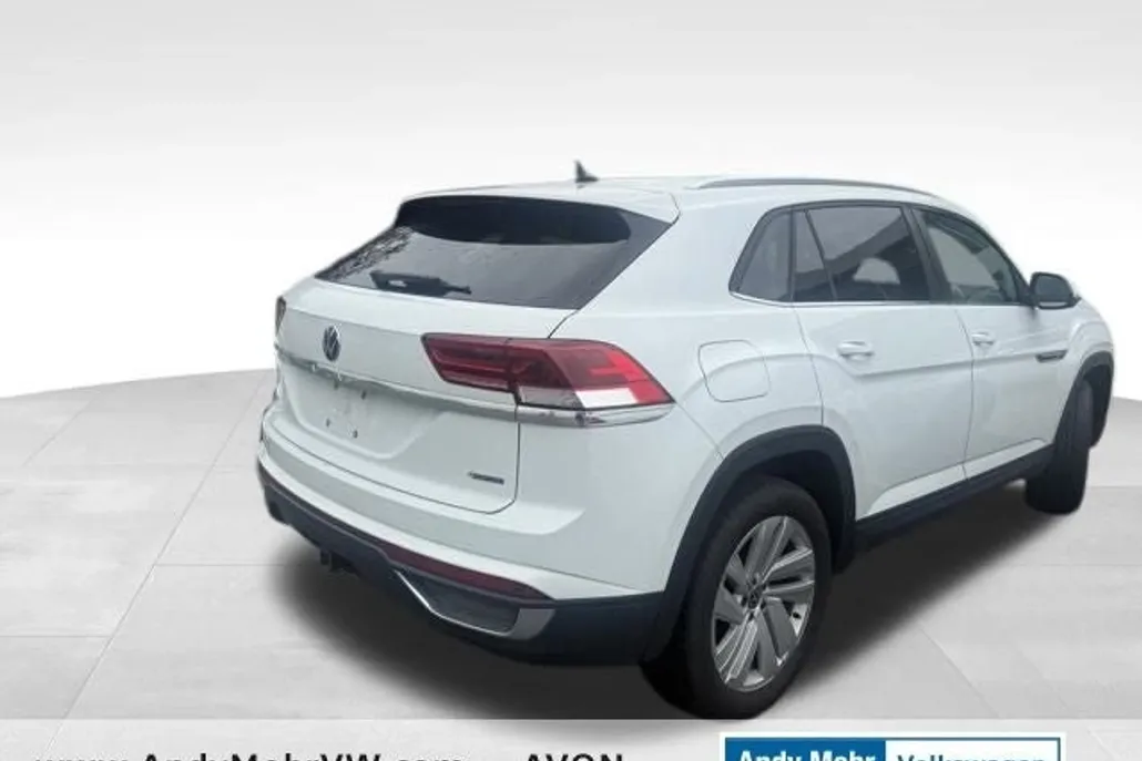 2023 Volkswagen Atlas Cross Sport V6 SE Technology photo 1