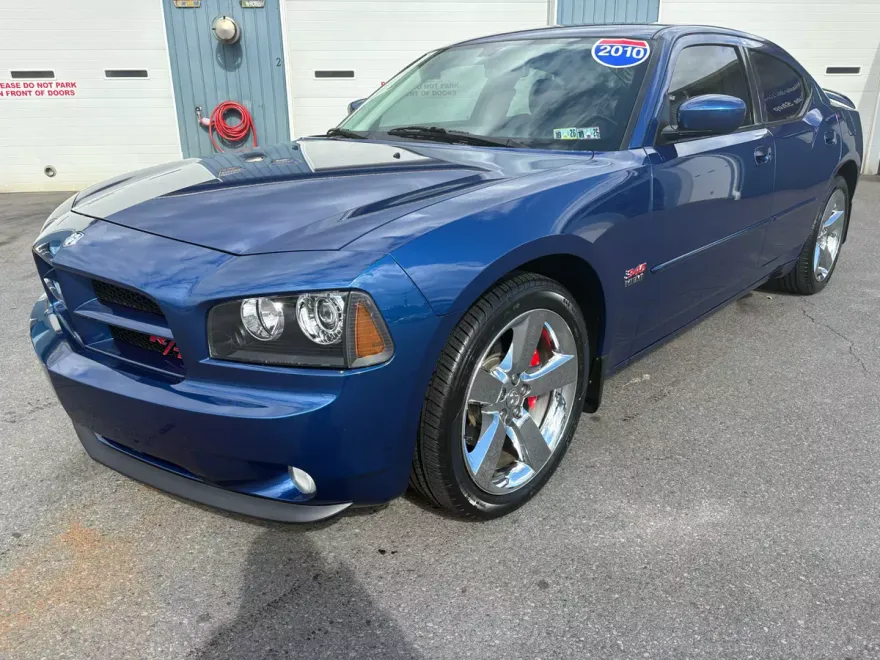 2010 Dodge Charger R/T photo 1
