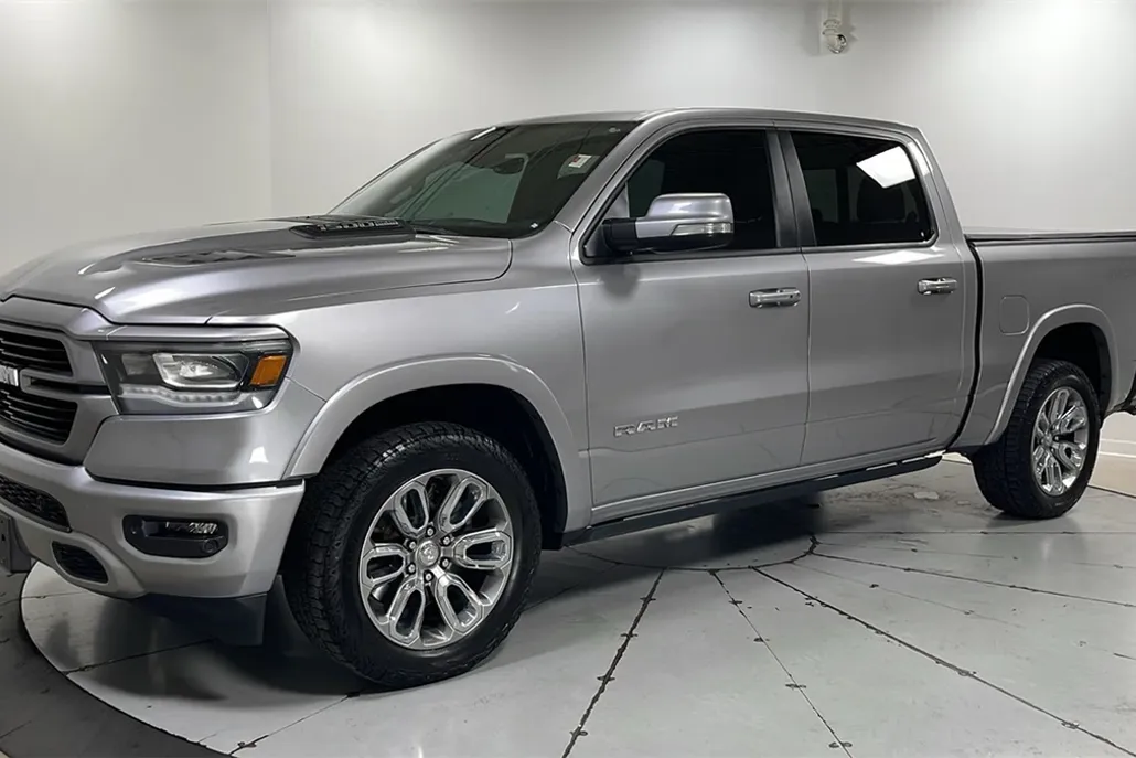 2022 Ram 1500 Laramie photo 1