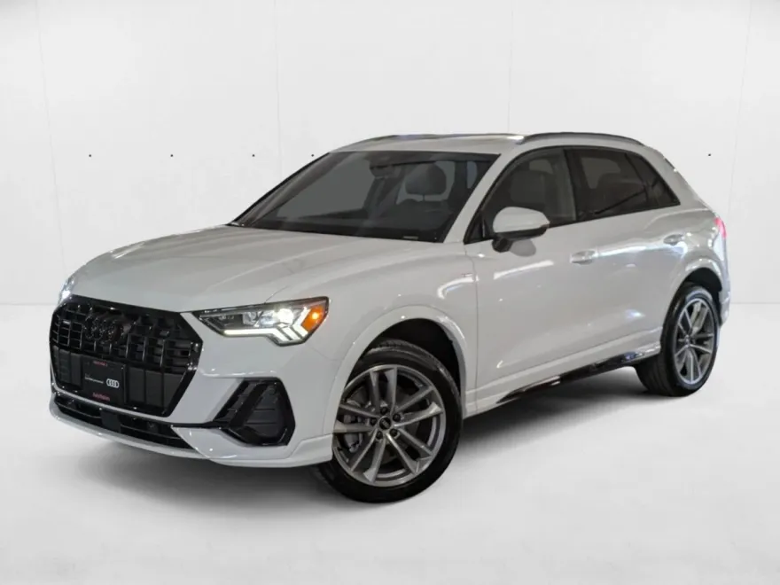 2024 Audi Q3 45 TFSI S line Premium Plus photo 1