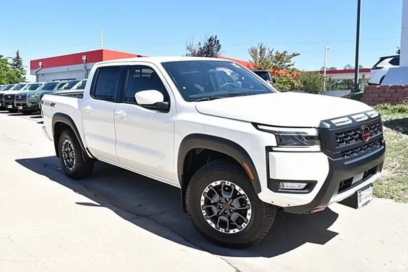 2025 Nissan Frontier PRO-4X photo 1