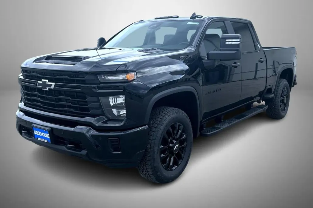 2025 Chevrolet Silverado 2500HD Custom photo 1