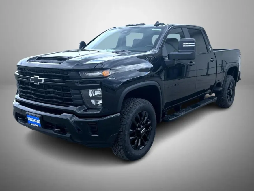 2025 Chevrolet Silverado 2500HD Custom photo 1