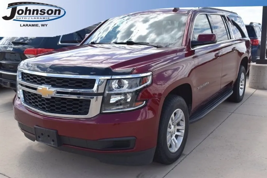 2020 Chevrolet Suburban LT photo 1