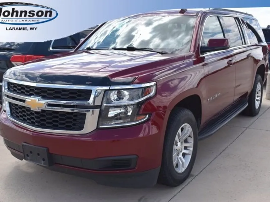 2020 Chevrolet Suburban LT photo 1