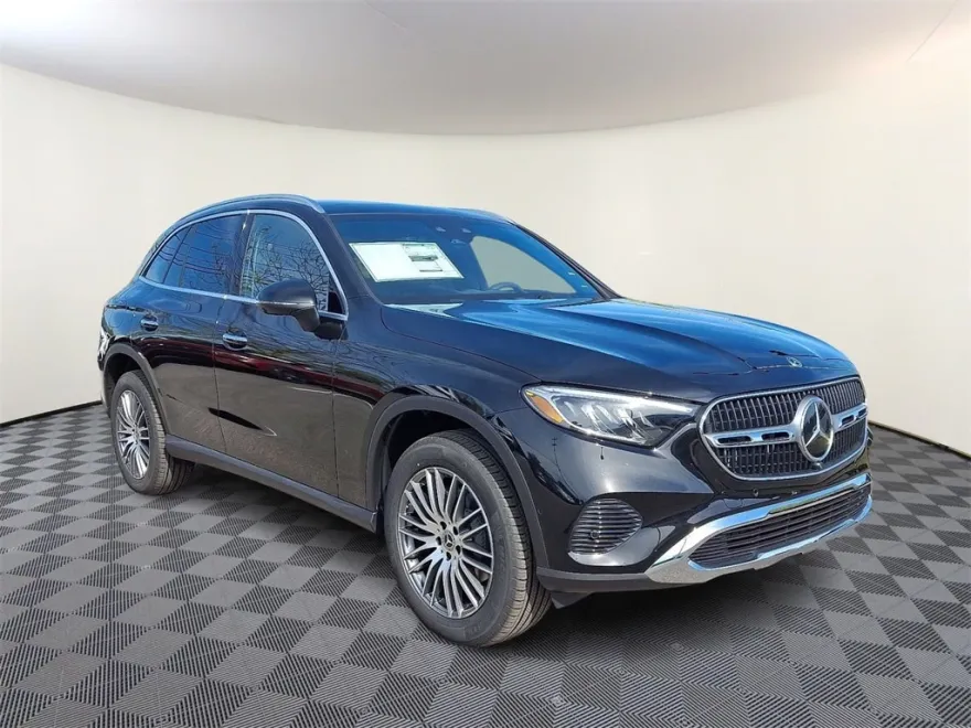 2026 Mercedes Benz GLC 300 4MATIC photo 1