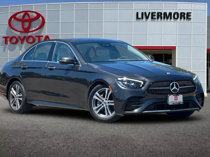2022 Mercedes Benz E 350 photo 1