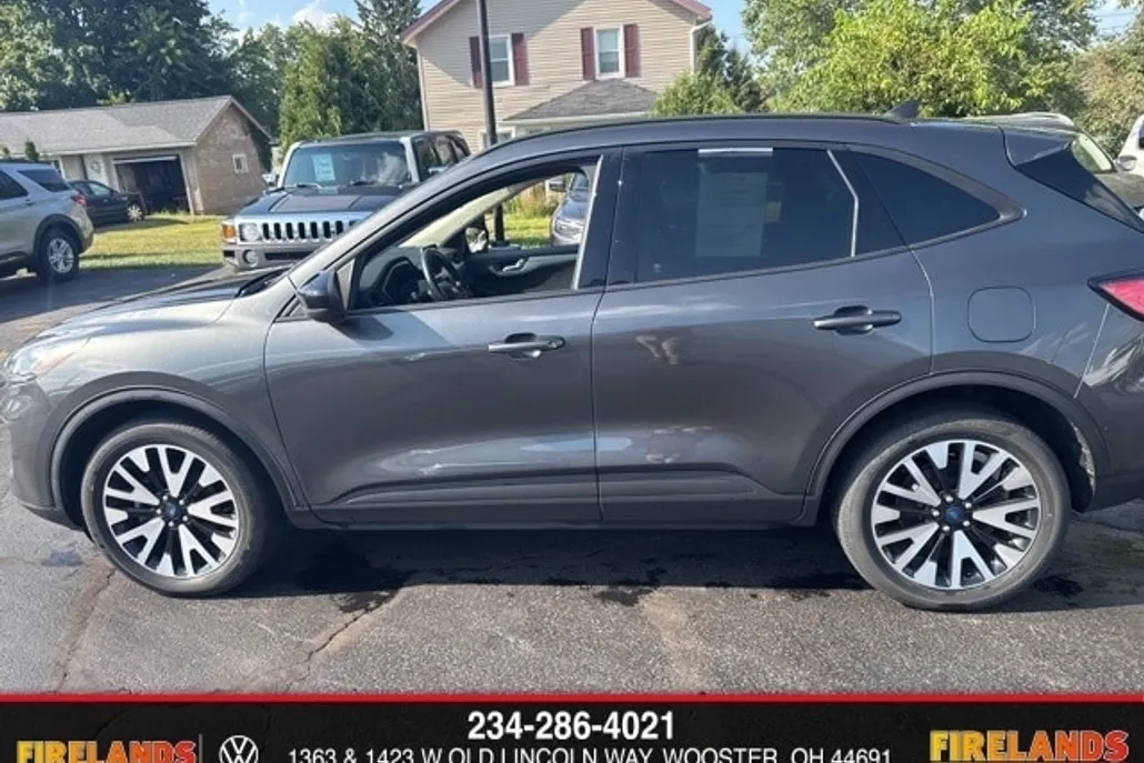 2020 Ford Escape SE Sport Hybrid photo 1