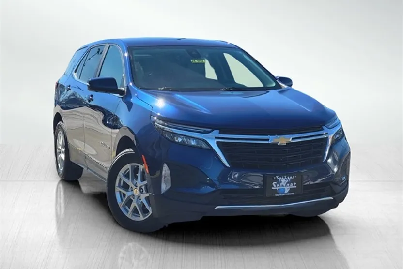 2022 Chevrolet Equinox LT photo 1
