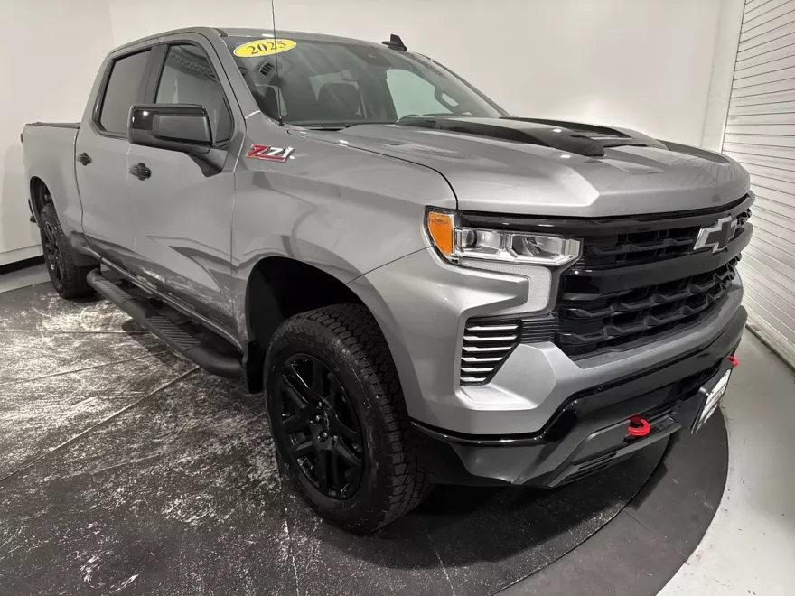 2025 Chevrolet Silverado 1500 LT Trail Boss photo 1