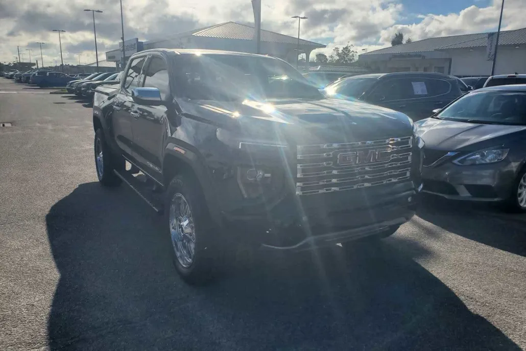 2024 Gmc Canyon Denali photo 1