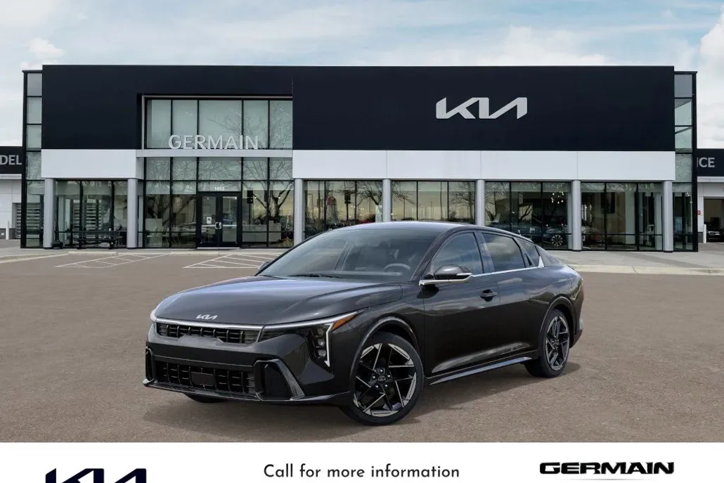 2025 Kia K4 GT-Line photo 1