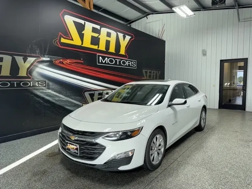 2024 Chevrolet Malibu 1LT photo 1